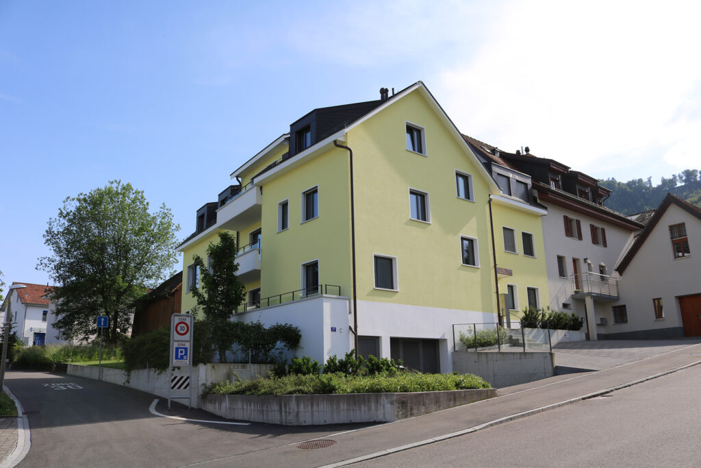 Mehrfamilienhaus mit 3 Luxus Wohnungen 8134 Adliswil